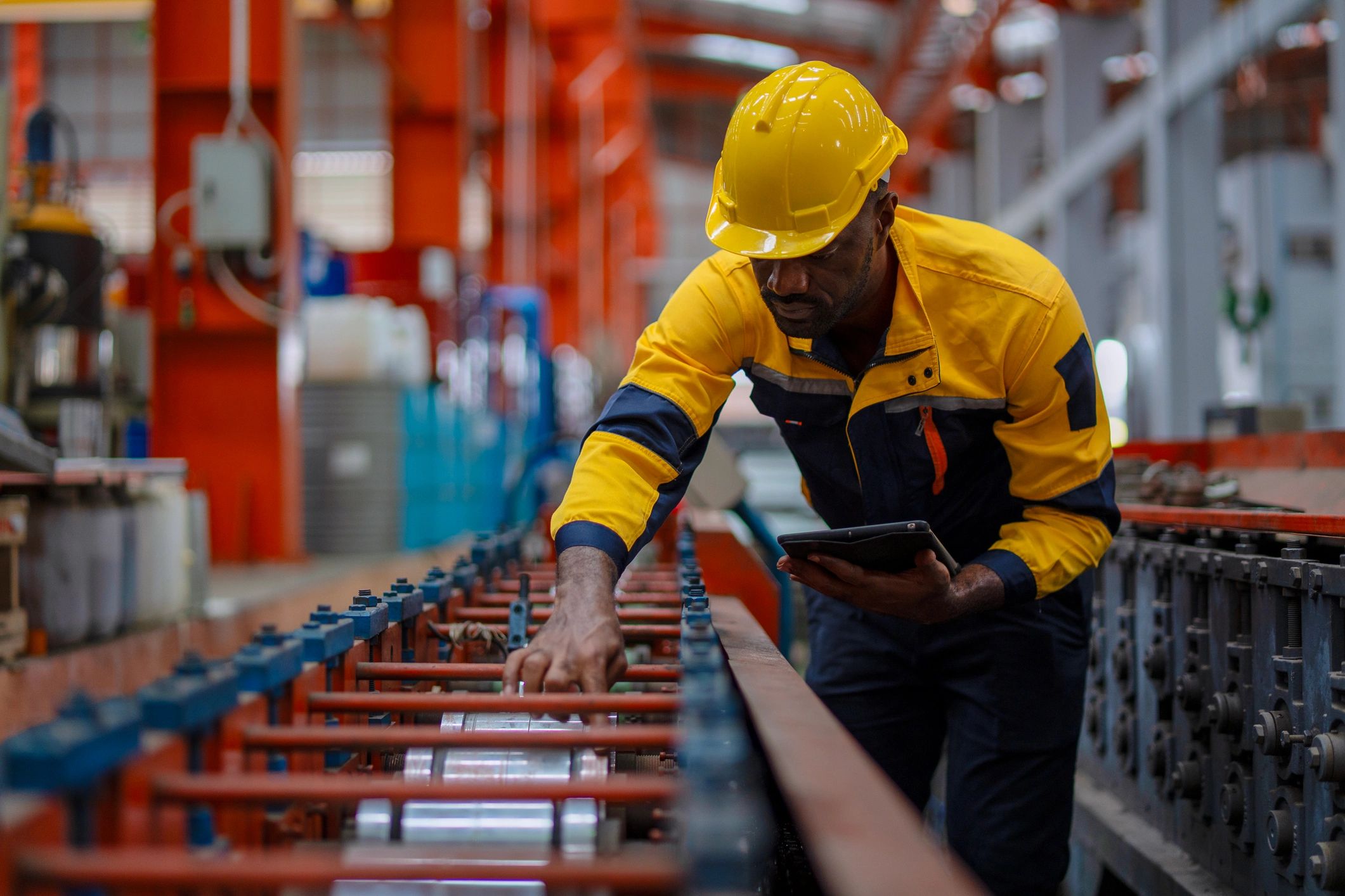 Engineer working in a digital manufacturing environment